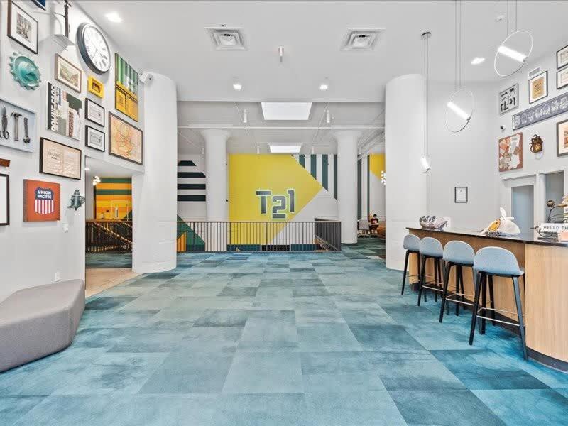 Cozysuites Lavish 1Br, Downtown Питтсбург Экстерьер фото